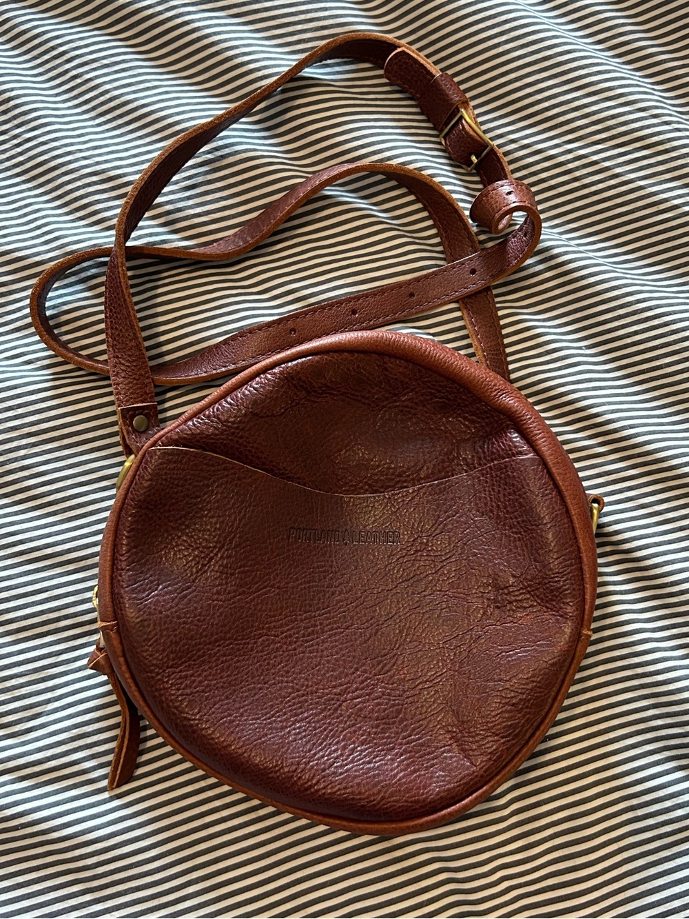 Large Circle Crossbody Portland Leather